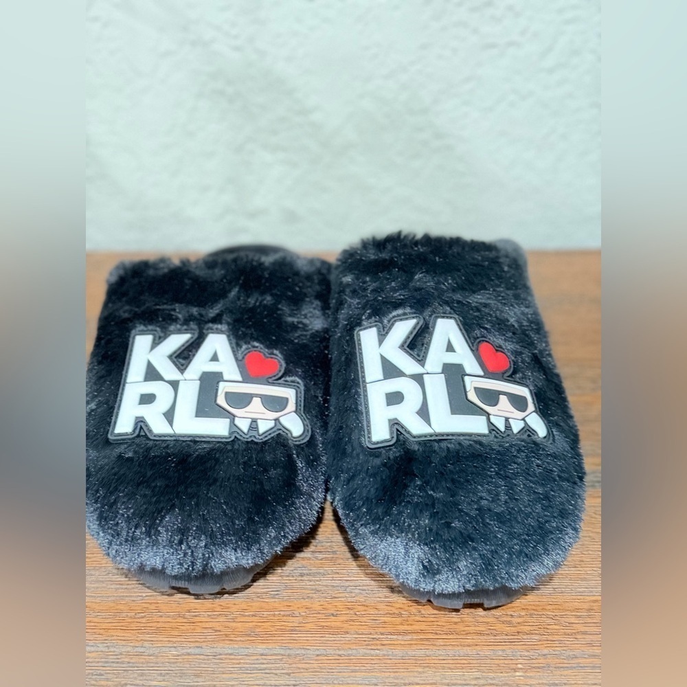 Karl Lagerfeld Paris womens size 9 LUCILE BLACK FAUX FUR slippers New size 9